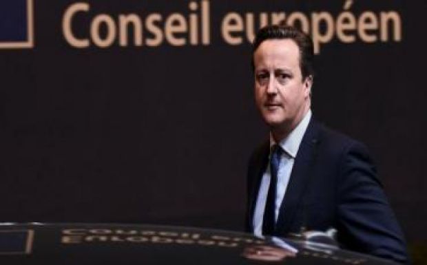 David Cameron váratlant húzott, feje tetejére állt az EU-csúcs