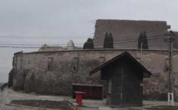 Leomlott a Brassó megyei Szászveresmart középkori műemléktemplomának tornya