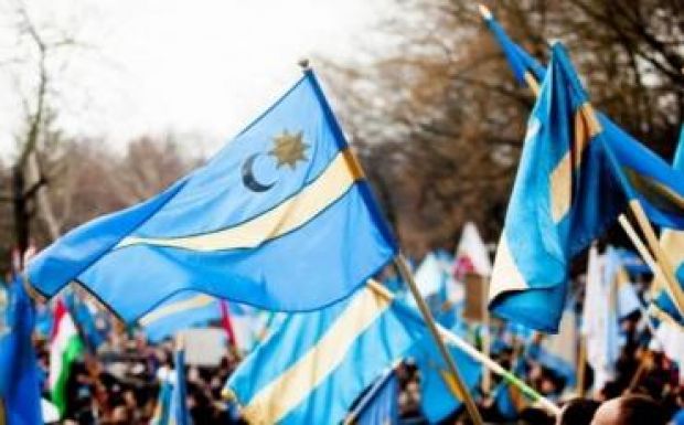 Székelyzászló-ügy: újabb pert indított Hargita megye prefektusa