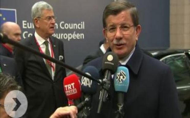 Török kormányfő: nem alku kérdése a menekültválság megoldása