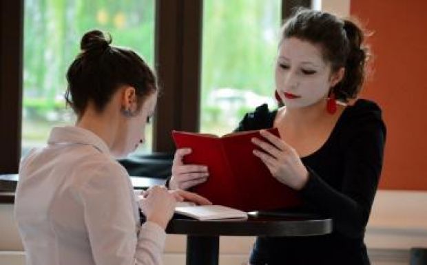 Élő könyvekkel beszélgethettünk Kolozsváron