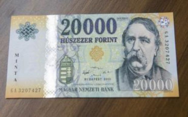 Az év végéig bevonják a régi 20 ezer forintos bankjegyeket