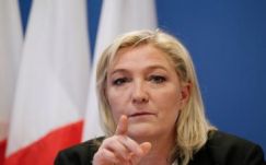 Offshore-botrány: Marine Le Pen köre is érintett 