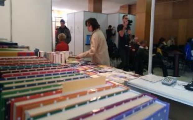 Extrém helyeken is olvastak Csíkszeredában az I. Székelyföldi Nemzetközi Könyvvásáron