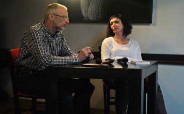 Ragasztott házak, rejtélyes állomás, képzeletbeli barátnő -  Magyari Tivadar világa