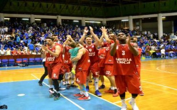 Férfi kosár: egy győzelemre a bajnoki címtől a Nagyváradi CSM