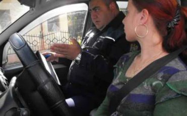 Szexért cserében elnéző volt a sofőrvizsgázó nővel a háromszéki rendőr