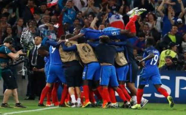 EURO-2016: Az albánokat is a hajrában győzték le a franciák