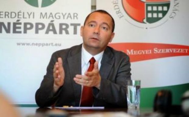 Megvonta a bizalmat az EMNP egykori politikusaitól 