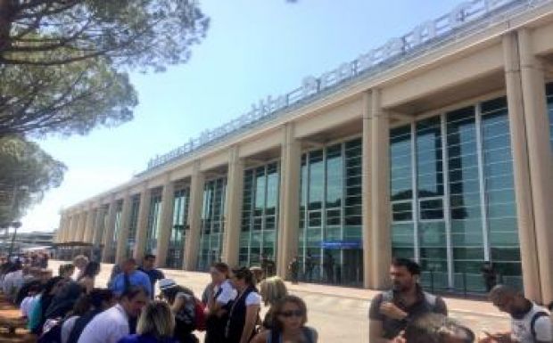 Gyanús csomag miatt kiürítették a marseille-i repteret