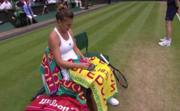 Wimbledon: elvérzett a negyeddöntőben Simona Halep