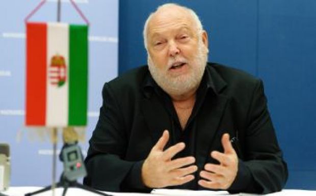Romániába jönnek Andy Vajna tévécsatornái
