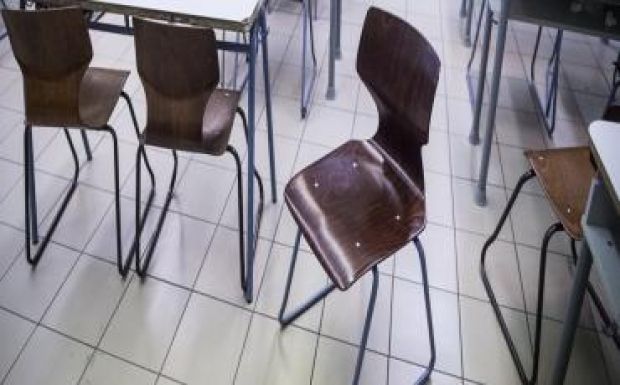 Ambrus Attila: Morzsák jutnak a lemorzsolódóknak