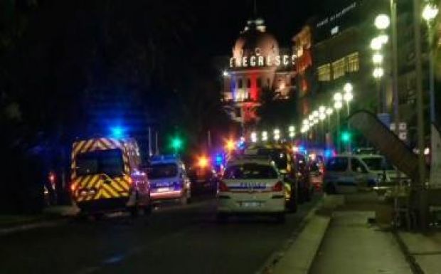 Tömeges gázolás Nizzában: Obama szerint terrorakció volt