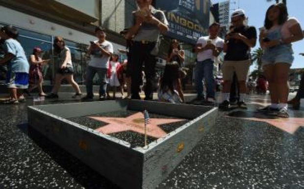 Körbefalazták Donald Trump hollywoodi csillagát