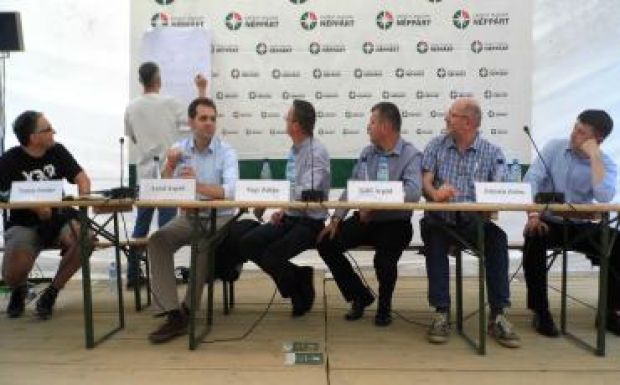 Tusványos: több együttműködést szorgalmaznak a székelyföldi települések és megyék