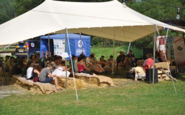 Mivel szembesül egy fiatal politikus az első hetekben?