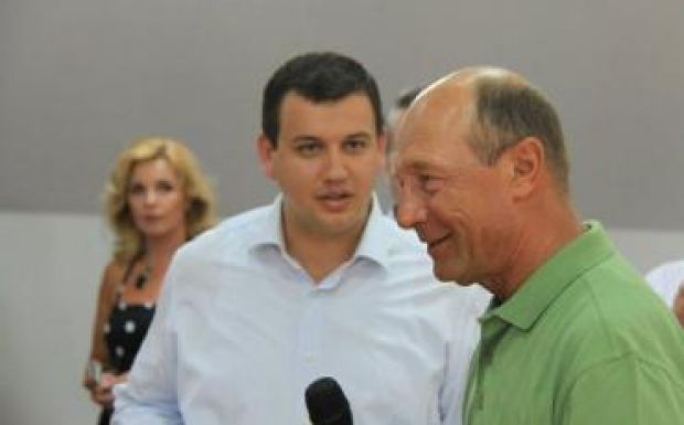 Băsescuék nem támogatnák a bizalmatlansági indítványt