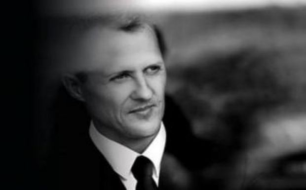 Fekete-fehér fotót posztolt az F1-bajnokról Michael Schumacher stábja