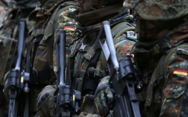 A németek felkészülnek a legrosszabbra: visszaállíthatják a sorkötelezettséget