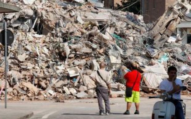 Egy fél várost elpusztított az olaszországi földrengés, halottak is vannak