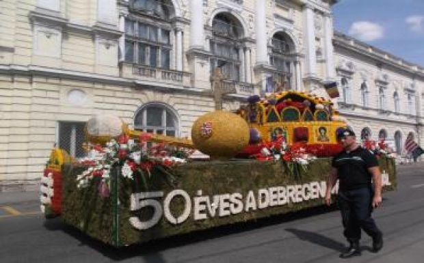 Az elmúlt évek egyik legsikeresebb virágkarneválját zárták Nagyváradon