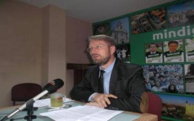 Szabó Ödön novemberre halasztaná az igazgatói versenyvizsgát