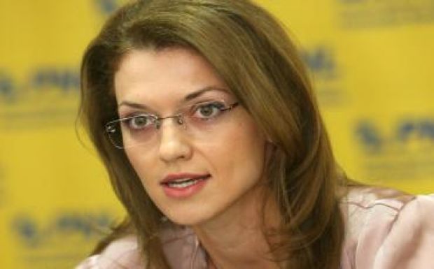 Gorghiu: sajnáljuk Blagát, de maradunk Johannis és Cioloș mellett