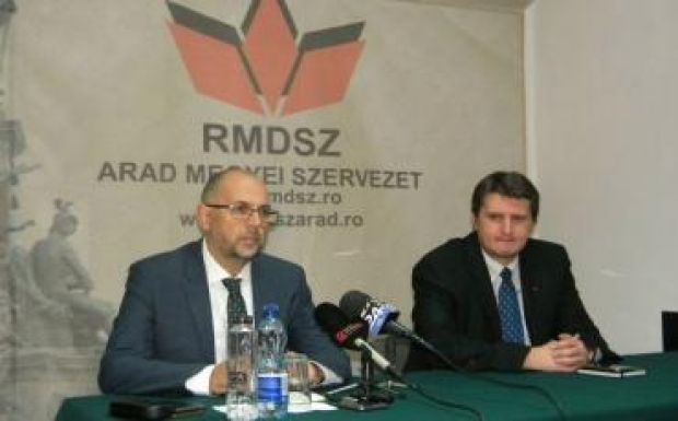 Kelemen: hétfőn leadjuk a választáson való induláshoz szükséges 200 ezer aláírást