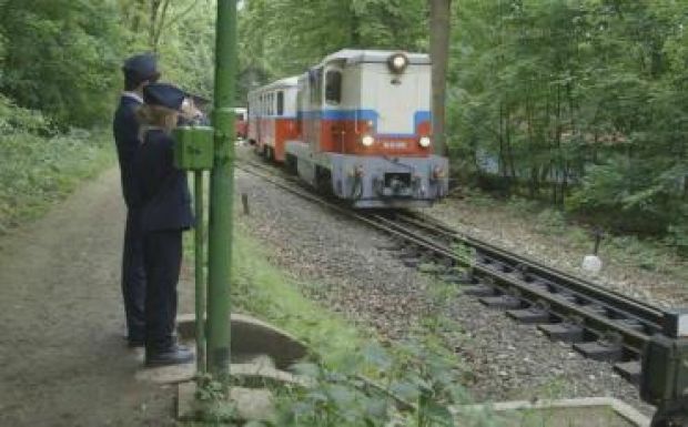 A filmes dilemmája: dokumentálni vagy segíteni?