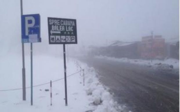  A nagy hó miatt lezárták a Transzfogarasi utat a Bâlea-vízesés és a Bâlea-tó között