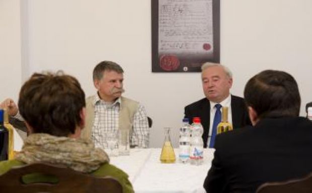 Kövér László Csűry István püspöknél tett látogatást