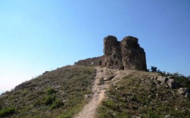 Saját kezelésbe vett két várat az Arad Megyei Tanács