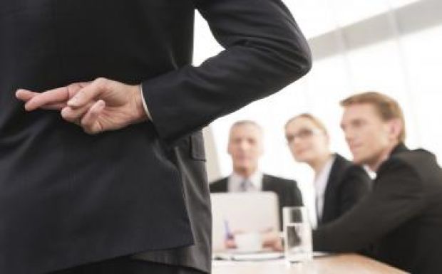 Kiderült: egy idő után érzéketlen az agyunk a hazugságokra