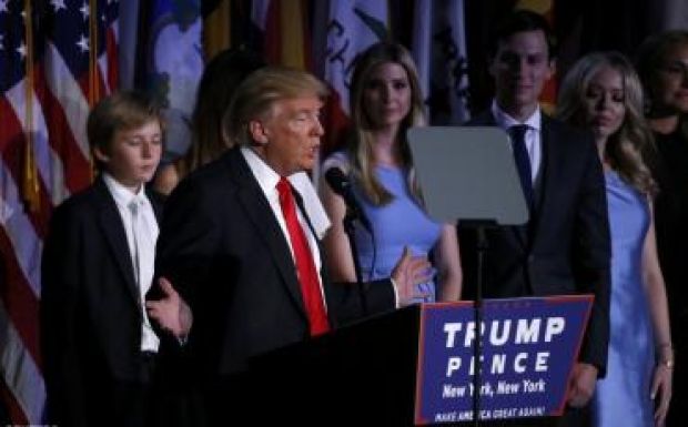 Trump bejelentette győzelmét, Clinton elismerte vereségét