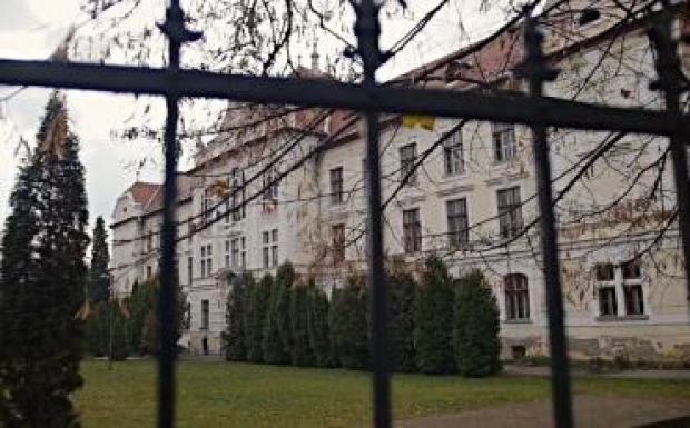 Négyszáz magyar diák sorsával játszadoznak az ügyészek Marosvásárhelyen