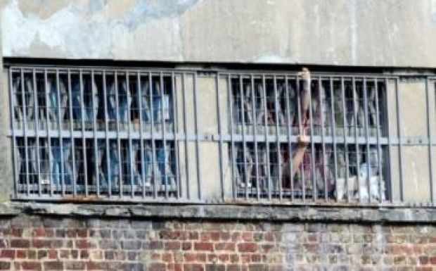 Lerövidítenék az embertelen körülmények között raboskodó elítéltek büntetését