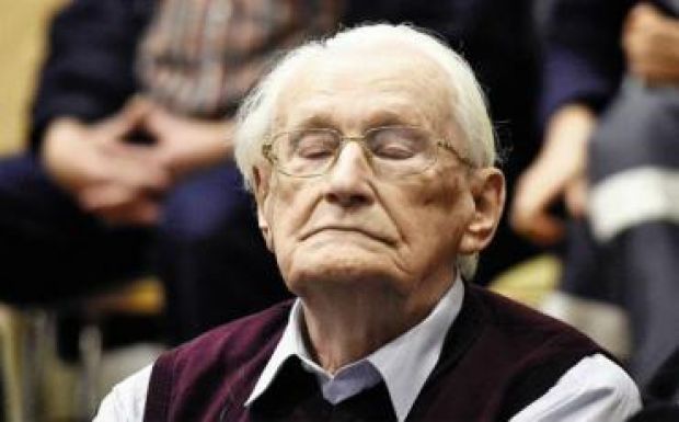 Jogerőre emelkedett az egyik utolsó élő auschwitzi lágerőrt elmarasztaló ítélet