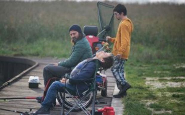 Filmkritika: kerekesszékes „feelgood movie”