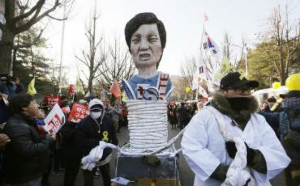 Százezrek ünnepelték a dél-koreai államfő felfüggesztését