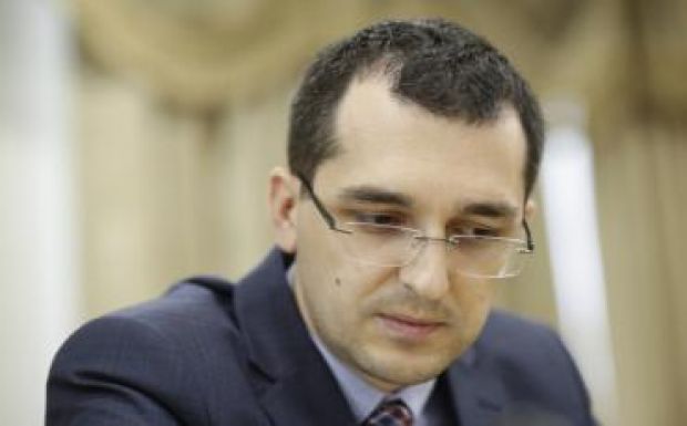 Az egészségügyi miniszter félti a dohányzásellenes törvényt