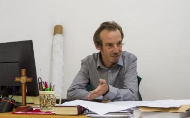 Marosvásárhelyi iskolaügy: meghosszabbították az igazgató elleni kényszerintézkedéseket 