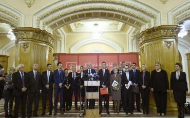 Külön törvényben szabályozná a kisebbségi oktatást a Grindeanu-kormány