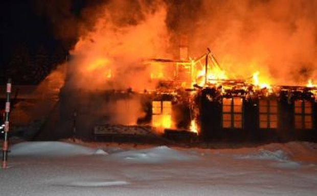 Könyvgyűjtést szerveznek a tűzvészben leégett kommandói iskola számára