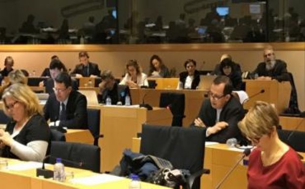 Bátorítani kell az anyanyelvhasználatot az Európai Unióban