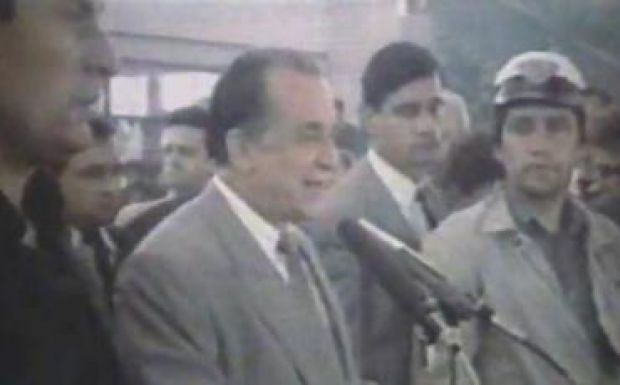 Kihallgatták az ügyészek Ion Iliescut a bányászjárás ügyében