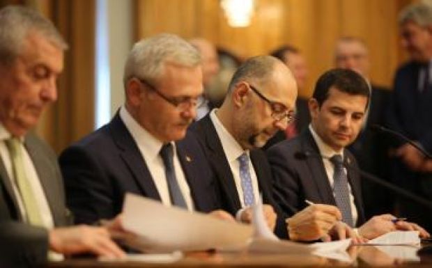 FRISSÍTVE: Az RMDSZ mérlegre teszi a kormánypártokkal kötött parlamenti megállapodását