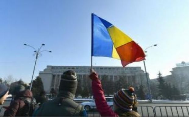 Ismét gyűlnek a tüntetők a fővárosban