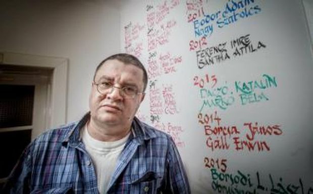 „Ezért olvaslak naponta, legyen az égben is torta...” – az Arany-kutató Lövétei Lázár Lászlóval beszélgettünk