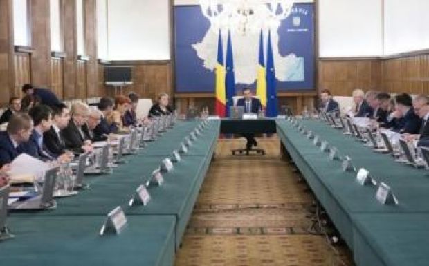 Szakértői jelentés: „kötéltáncot jár” az idei román költségvetés